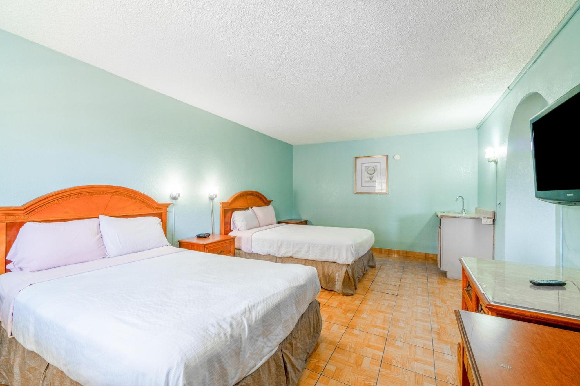 Plaza Inn&Suites Harlingen Esterno foto