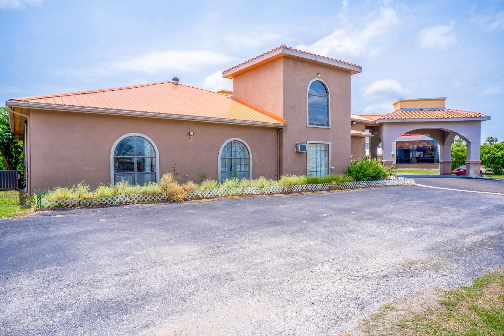 Plaza Inn&Suites Harlingen Esterno foto